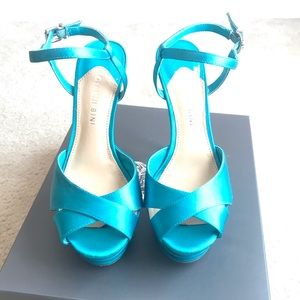 Gianni Bini heels  blue/ green color